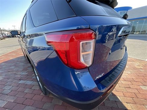 Used 2023 Ford Explorer XLT w/ Equipment Group 202A image 14