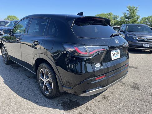 Used 2024 Honda HR-V EX-L image 6