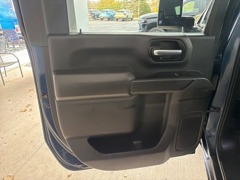 Used 2020 Chevrolet Silverado 2500 Custom w/ Custom Value Package image 20