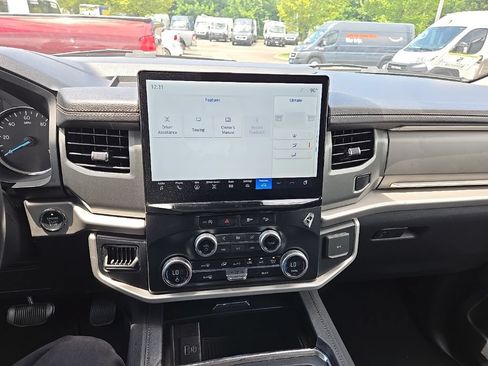 Used 2024 Ford Expedition Max XLT AWD/4WD image 20