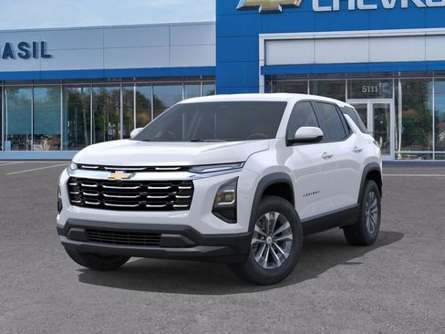 New 2026 Chevrolet Equinox LT w/ Convenience Package II AWD/4WD image 6