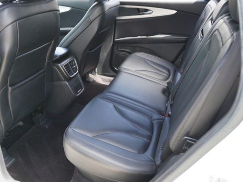 Used 2016 Lincoln MKX Premiere w/ Cargo Accessories Package FWD image 30
