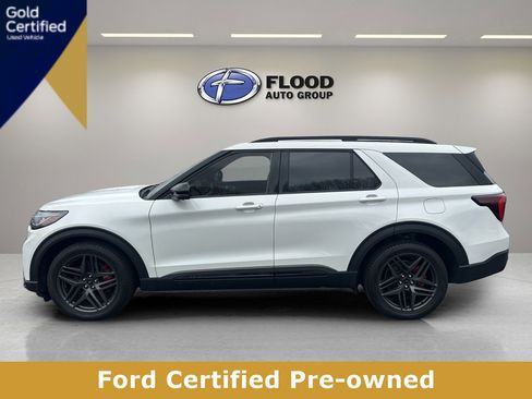 Certified 2025 Ford Explorer ST AWD/4WD image 4