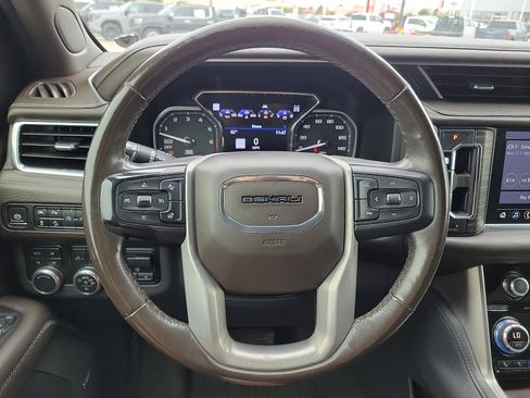 Used 2021 GMC Yukon Denali w/ Denali Premium Package AWD/4WD image 19