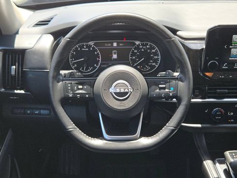 Certified 2025 Nissan Pathfinder SL AWD/4WD image 19