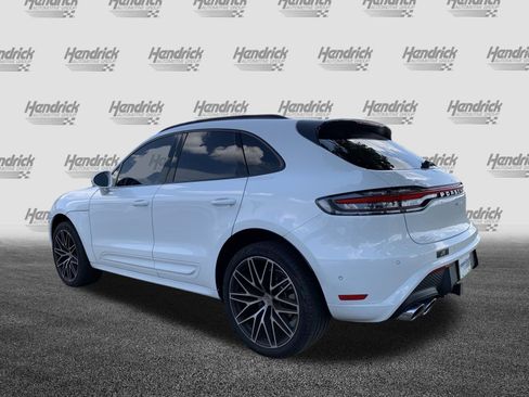 Used 2025 Porsche Macan AWD/4WD image 8