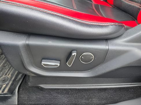 Used 2018 Ford F150 Lariat w/ Equipment Group 502A Luxury AWD/4WD image 14