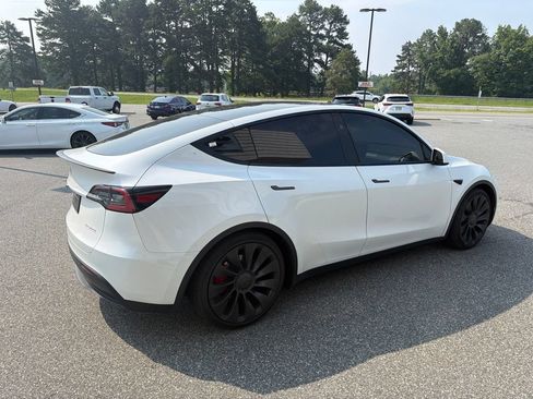 Used 2023 Tesla Model Y Performance AWD/4WD image 7