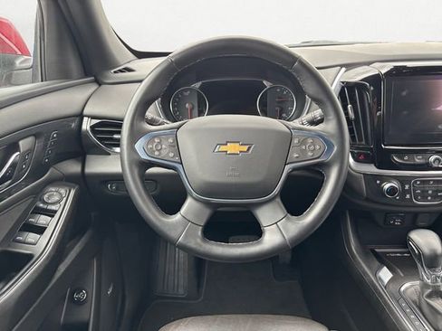 Used 2023 Chevrolet Traverse High Country image 12