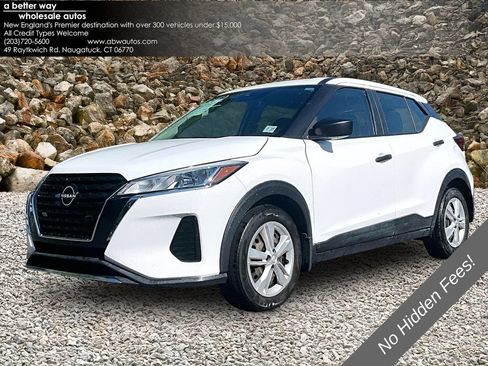 Used 2022 Nissan Kicks S w/ Interior Electronics Package FWD image 1