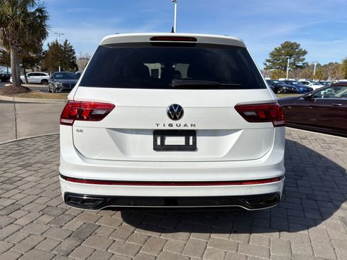 Used 2023 Volkswagen Tiguan SE R-Line image 9