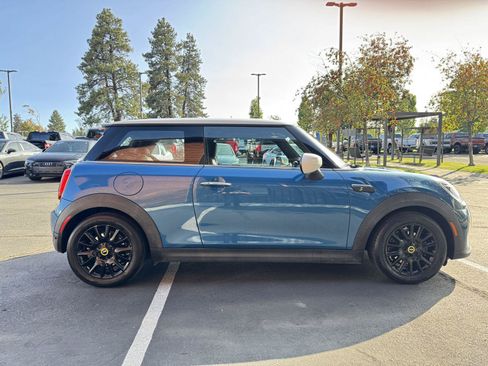 Used 2023 MINI Cooper SE FWD image 6
