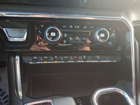 Used 2025 GMC Sierra 1500 Denali Ultimate AWD/4WD image 20