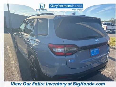 Used 2026 Honda Pilot Sport image 9