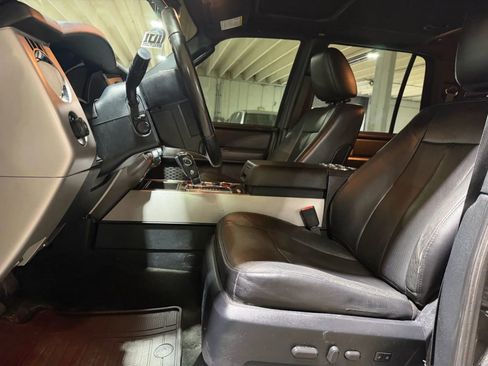 Used 2017 Ford Expedition Limited AWD/4WD image 10