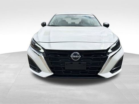 Used 2025 Nissan Altima 2.5 SV image 6