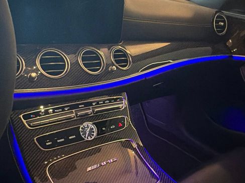 Used 2018 Mercedes-Benz E 63 AMG S image 7