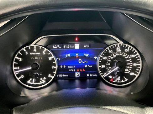 Used 2024 Nissan Murano SV AWD/4WD image 17