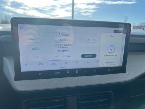 New 2026 Ford Maverick XLT AWD/4WD image 18