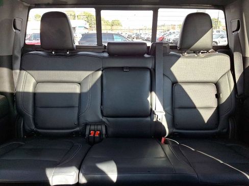 Used 2020 Chevrolet Silverado 1500 RST image 14