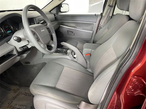 Used 2007 Jeep Grand Cherokee Laredo w/ Cargo Convenience Group image 2