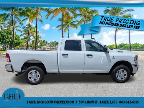 Used 2024 RAM 2500 Tradesman w/ Chrome Appearance Group AWD/4WD image 3