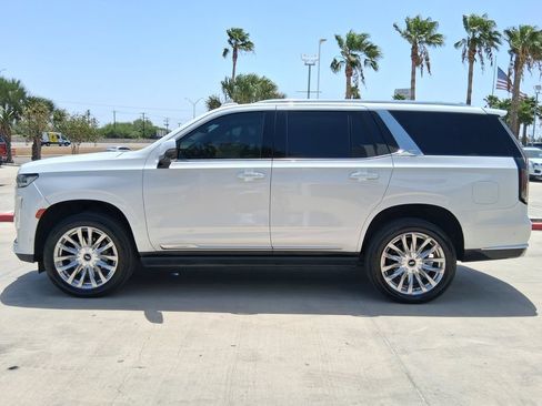 Used 2022 Cadillac Escalade Premium Luxury w/ Performance Package AWD/4WD image 3