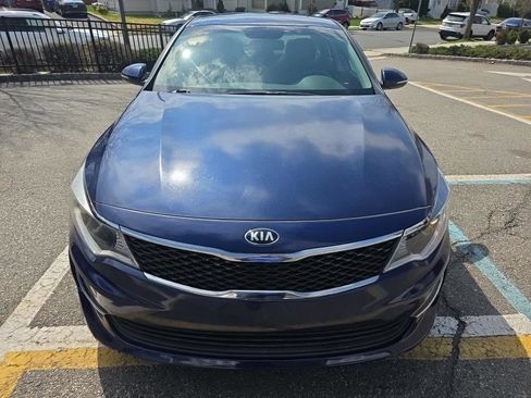Used 2018 Kia Optima LX FWD image 2