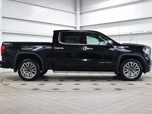 Used 2024 GMC Sierra 1500 Denali Ultimate image 9