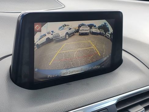 Used 2017 MAZDA MAZDA3 Grand Touring w/ Premium Equipment Package FWD image 17