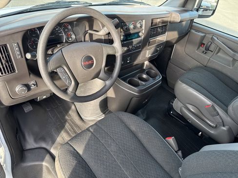 Used 2024 GMC Savana 2500 w/ Driver Convenience Package image 10