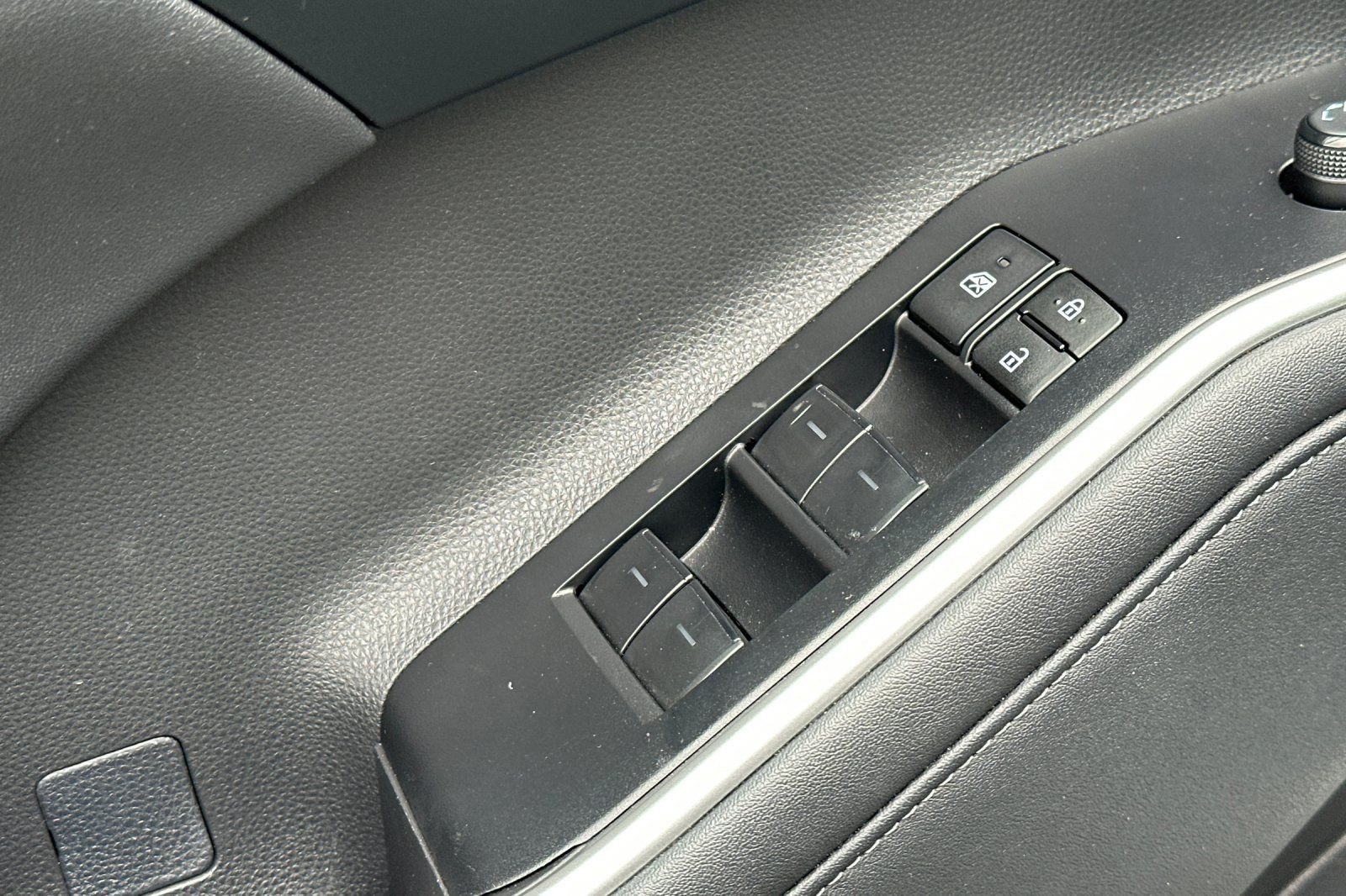 Used 2023 Toyota Highlander XSE AWD/4WD image 12