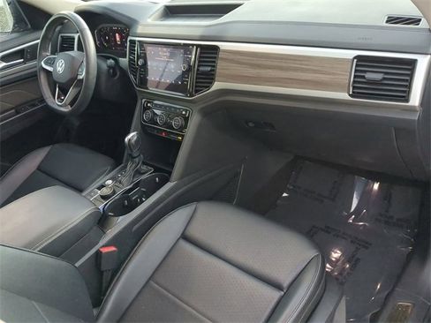 Certified 2022 Volkswagen Atlas SEL image 13
