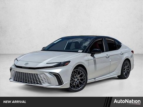 Certified 2025 Toyota Camry XSE image 1