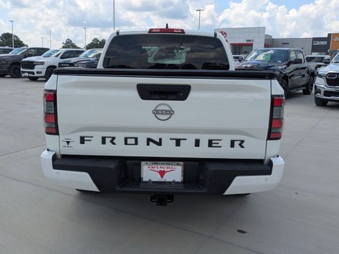 Used 2025 Nissan Frontier S w/ S Utility Package RWD image 4