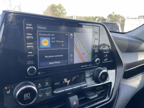 Used 2021 Toyota Highlander XLE image 39