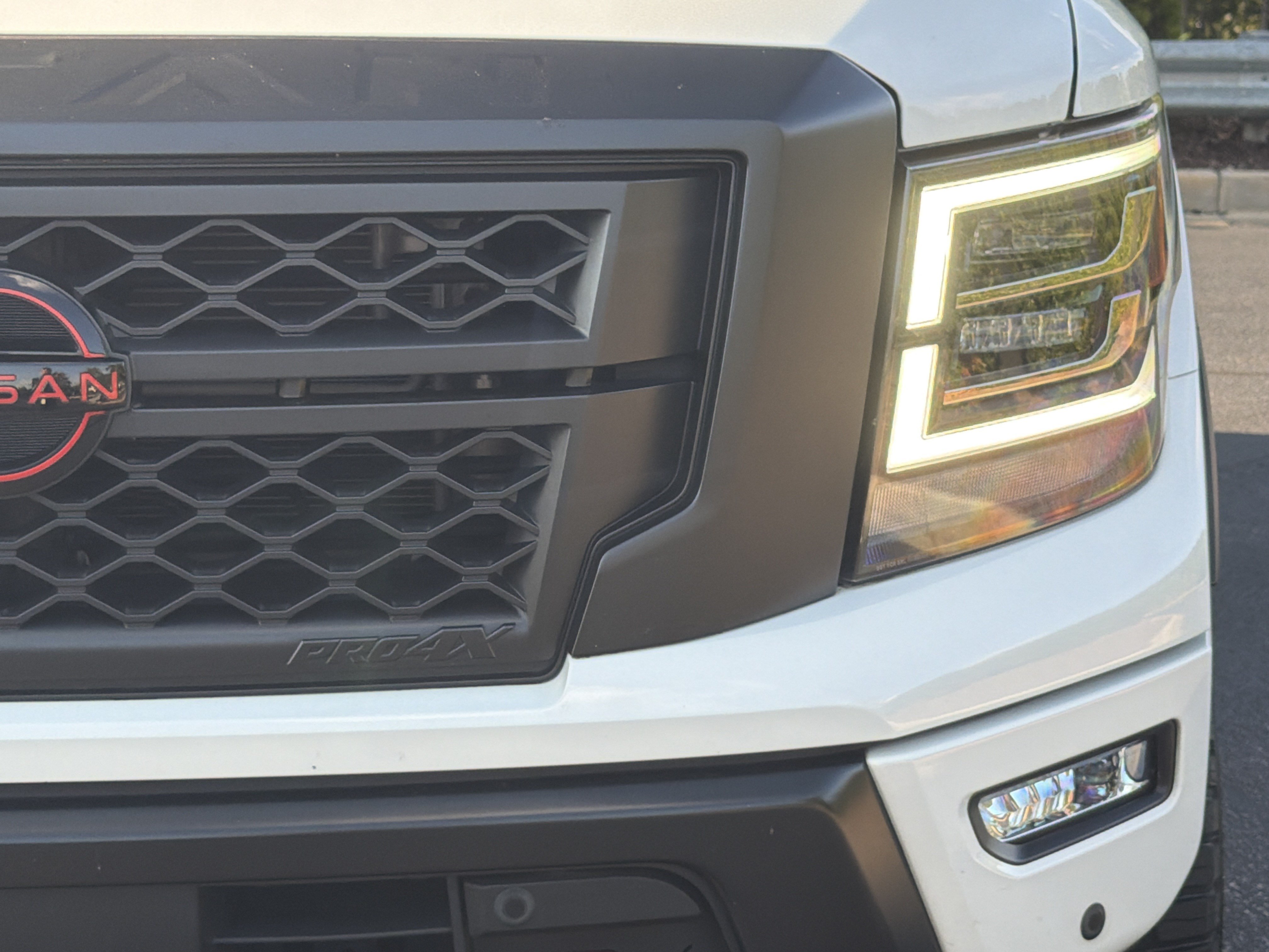 Used 2023 Nissan Titan PRO-4X w/ Pro-4x Utility Package AWD/4WD image 20