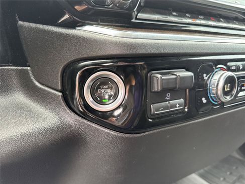 Used 2023 GMC Sierra 1500 SLE AWD/4WD image 24