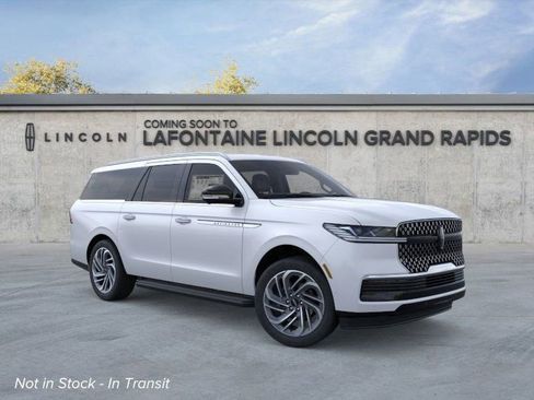 New 2026 Lincoln Navigator L Premier AWD/4WD image 7