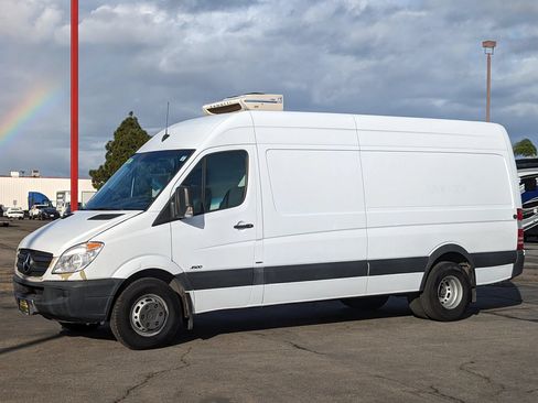 Used 2010 Mercedes-Benz Sprinter 3500 image 4