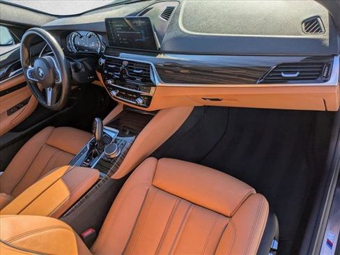 Used 2018 BMW 530e w/ M Sport Package 2 image 22