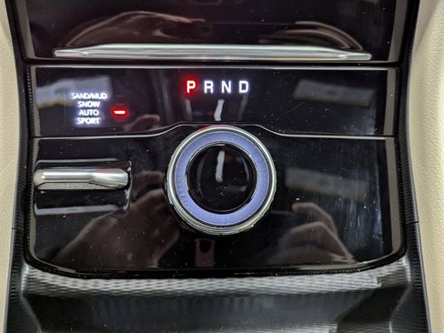 Used 2024 Jeep Grand Cherokee Limited image 22