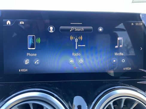 Certified 2025 Mercedes-Benz GLB 250 image 26