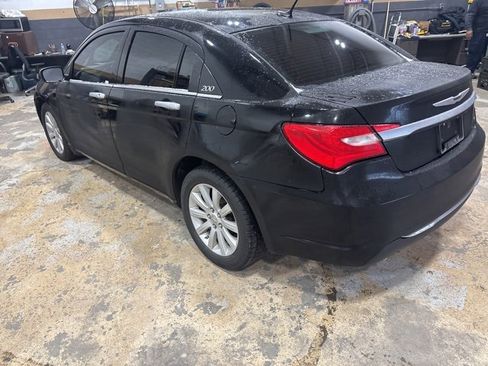 Used 2014 Chrysler 200 Limited w/ Sun/Sound Group image 8