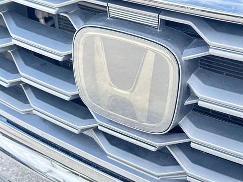 Used 2023 Honda Pilot Sport image 18