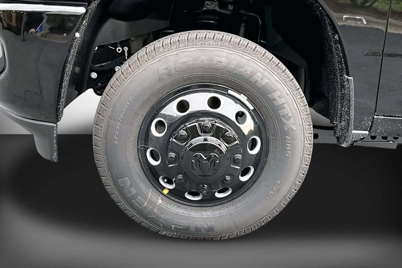 New 2026 RAM 3500 Big Horn AWD/4WD image 27