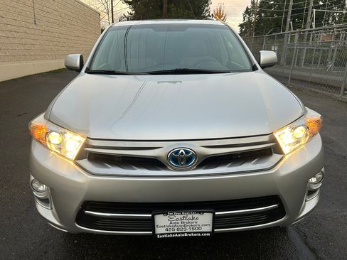 Used 2013 Toyota Highlander Limited image 2