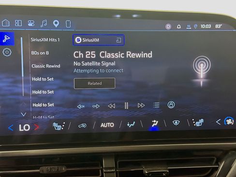 Used 2024 Chevrolet Equinox EV RS FWD image 19