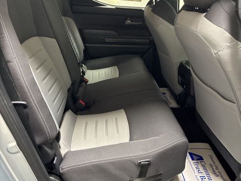 Used 2025 Toyota Tacoma TRD Sport image 12