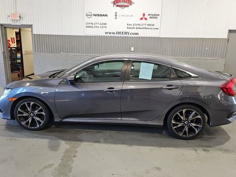 Used 2019 Honda Civic Sport image 2